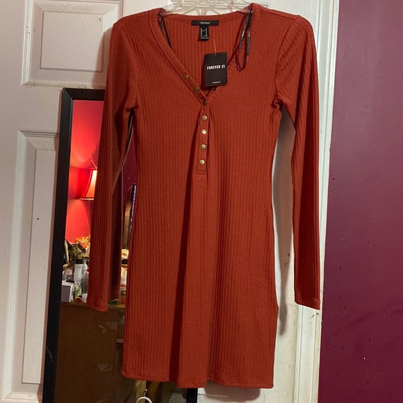 Dresses & Skirts - Long sleeve fall orange dress from Forever 21.